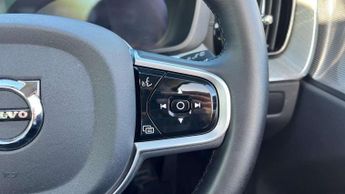 Volvo XC60 2.0 B5P Ultra Dark 5dr AWD Geartronic