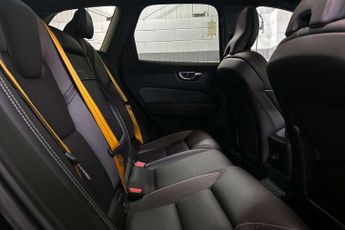 Volvo XC60 2.0 T8 405 Hybrid Polestar Engineered 5dr AWD Gtrn
