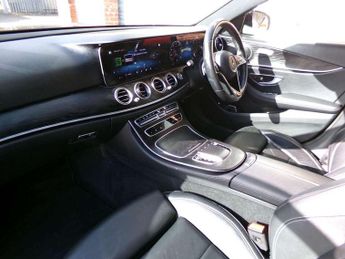 Mercedes-Benz E-Class Estate E220d 200 AMG Line 5dr 9G-Tronic