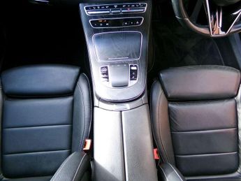 Mercedes-Benz E-Class Estate E220d 200 AMG Line 5dr 9G-Tronic