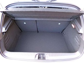 Renault Clio 1.6 E-TECH full hybrid 145 Techno 5dr Auto