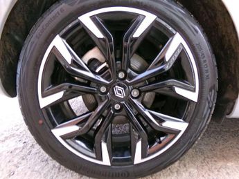 Renault Clio 1.6 E-TECH full hybrid 145 Techno 5dr Auto