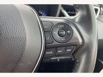 Toyota Corolla 1.8 VVT-i Hybrid Design 5dr CVT