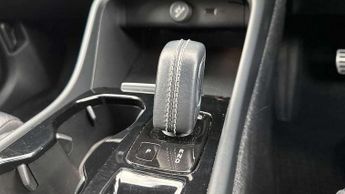 Volvo XC40 Recharge 1.5 T5 Recharge PHEV R DESIGN Pro 5dr Auto