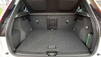 Volvo XC40 Recharge 1.5 T5 Recharge PHEV R DESIGN Pro 5dr Auto