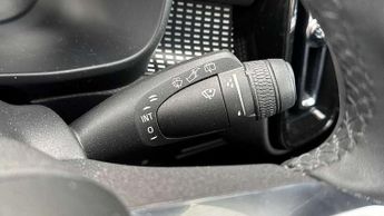 Volvo XC40 Recharge 1.5 T5 Recharge PHEV R DESIGN Pro 5dr Auto