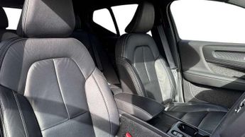 Volvo XC40 Recharge 1.5 T5 Recharge PHEV R DESIGN Pro 5dr Auto