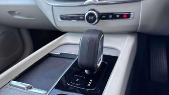 Volvo XC60 2.0 B4D Plus Dark 5dr AWD Geartronic