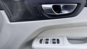 Volvo XC60 2.0 B4D Plus Dark 5dr AWD Geartronic