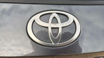 Toyota C-HR 1.8 Hybrid Design 5dr CVT