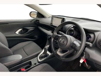 Toyota Yaris 1.5 Hybrid Design 5dr CVT