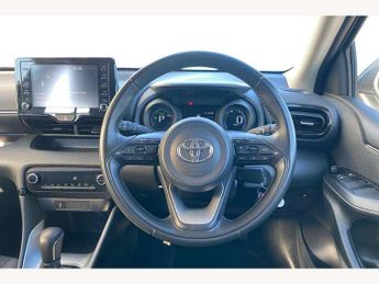 Toyota Yaris 1.5 Hybrid Design 5dr CVT