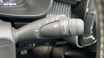Volvo XC40 1.5 T3 [163] R DESIGN 5dr Geartronic