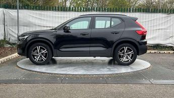 Volvo XC40 2.0 B4P Plus Dark 5dr AWD Auto