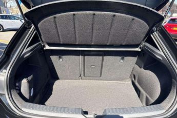 SEAT Leon 1.5 eTSI 150 FR Black Edition 5dr DSG [DAP]