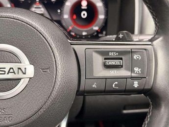 Nissan Qashqai 1.3 DiG-T MH 158 N-Connecta 5dr Xtronic
