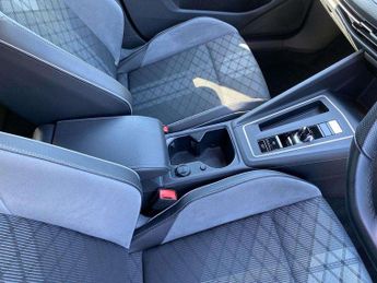 Volkswagen Golf 1.5 eTSI 150 R-Line 5dr DSG