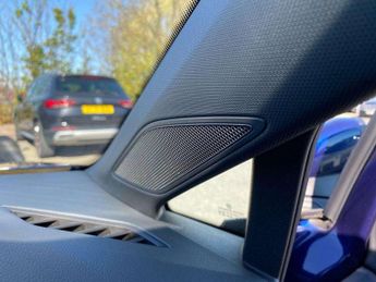 Volkswagen Golf 1.5 eTSI 150 R-Line 5dr DSG