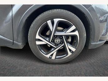 Toyota C-HR 1.8 Hybrid Design 5dr CVT