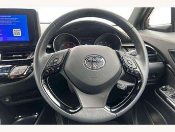 Toyota C-HR 1.8 Hybrid Design 5dr CVT