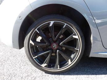 Toyota Corolla 1.8 VVT-i Hybrid GR Sport 5dr CVT