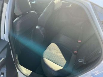 Ford Puma 1.0 EcoBoost Hybrid mHEV ST-Line X 5dr DCT