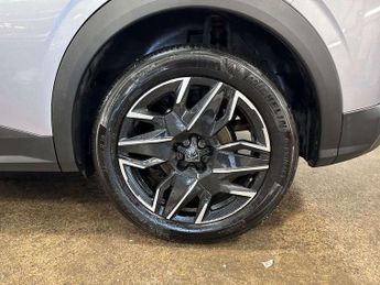 Peugeot 3008 1.2 Hybrid 136 GT 5dr e-DSC6