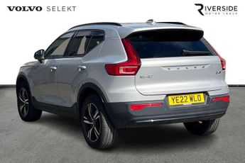 Volvo XC40 2.0 B4P Plus Dark 5dr AWD Auto