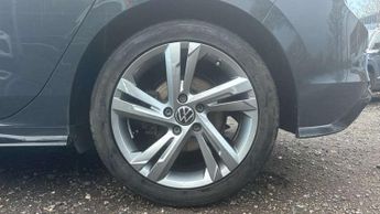 Volkswagen Golf 1.5 eTSI 150 R-Line 5dr DSG