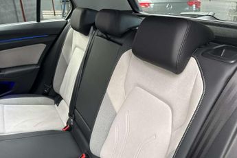 Volkswagen Golf 1.5 eTSI Style 5dr DSG