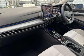 Volkswagen Golf 1.5 eTSI Style 5dr DSG