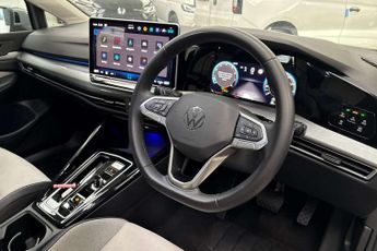 Volkswagen Golf 1.5 eTSI Style 5dr DSG