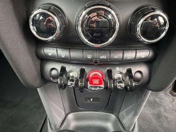 MINI Hatchback 5dr 1.5 Cooper Classic II 5dr Auto