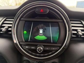 MINI Hatchback 5dr 1.5 Cooper Classic II 5dr Auto