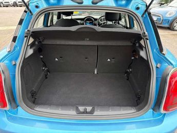 MINI Hatchback 5dr 1.5 Cooper Classic II 5dr Auto