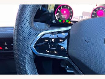 Volkswagen Golf 1.5 eTSI 150 R-Line 5dr DSG