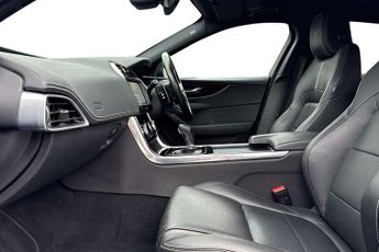 Jaguar XE 2.0 P250 R-Dynamic Black 4dr Auto