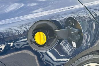 Jaguar XE 2.0 D200 R-Dynamic SE Black 4dr Auto