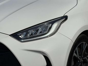 Toyota Yaris 1.5 Hybrid Design 5dr CVT