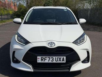 Toyota Yaris 1.5 Hybrid Design 5dr CVT