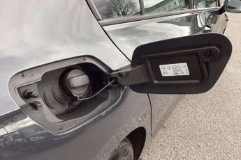 Volkswagen Golf 1.0 eTSI Life 5dr DSG