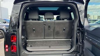 Land Rover Defender 3.0 D300 X-Dynamic HSE 90 3dr Auto