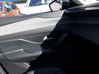 Peugeot 308 1.2 PureTech Allure Premium 5dr EAT8