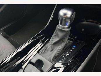 Toyota C-HR 1.8 Hybrid Design 5dr CVT