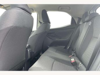 Toyota Yaris 1.5 Hybrid Design 5dr CVT