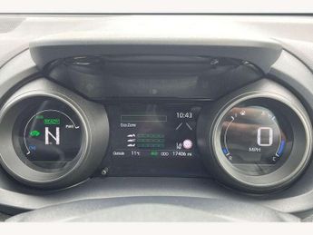 Toyota Yaris 1.5 Hybrid Design 5dr CVT