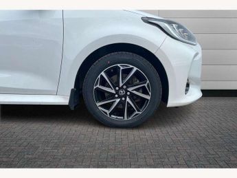 Toyota Yaris 1.5 Hybrid Design 5dr CVT