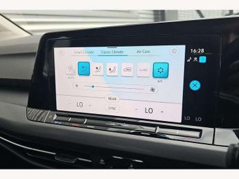 Volkswagen Golf 1.5 eTSI 150 Style 5dr DSG