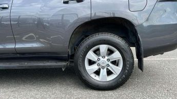 Toyota Land Cruiser 2.8 D-4D 204 Active 5dr Auto 7 Seats