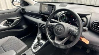 Toyota Yaris 1.5 Hybrid Design 5dr CVT